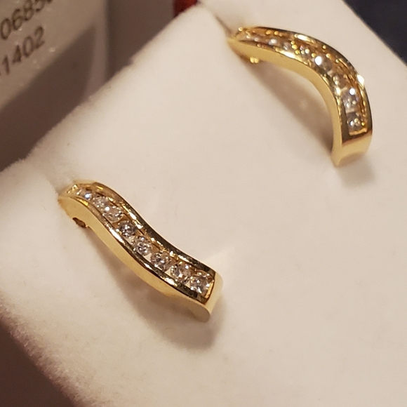 Diamond Earrings - Picture 5 of 7